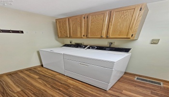 827 Maple Street, Clyde, 43410, 3 Bedrooms Bedrooms, ,3 BathroomsBathrooms,Residential,For Sale,Maple Street,20254647