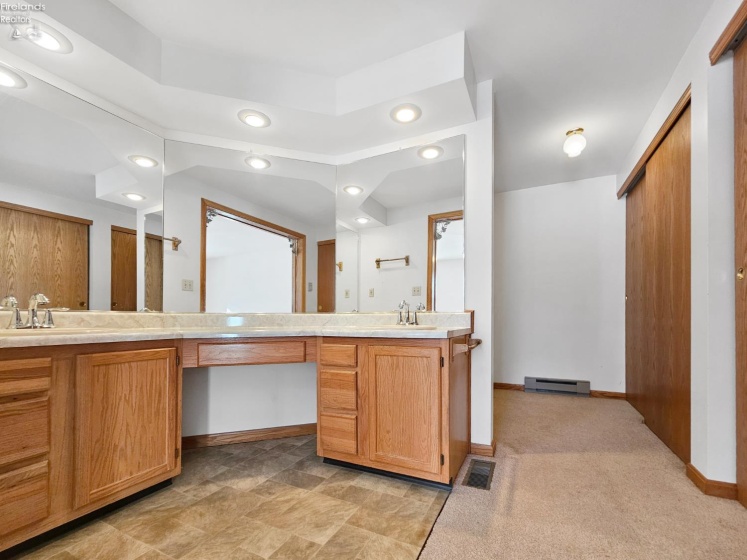 827 Maple Street, Clyde, 43410, 3 Bedrooms Bedrooms, ,3 BathroomsBathrooms,Residential,For Sale,Maple Street,20254647