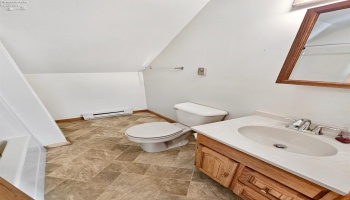 827 Maple Street, Clyde, 43410, 3 Bedrooms Bedrooms, ,3 BathroomsBathrooms,Residential,For Sale,Maple Street,20254647