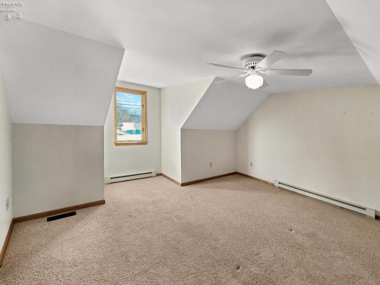 827 Maple Street, Clyde, 43410, 3 Bedrooms Bedrooms, ,3 BathroomsBathrooms,Residential,For Sale,Maple Street,20254647