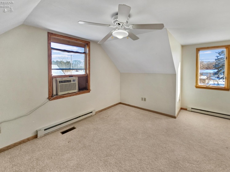 827 Maple Street, Clyde, 43410, 3 Bedrooms Bedrooms, ,3 BathroomsBathrooms,Residential,For Sale,Maple Street,20254647