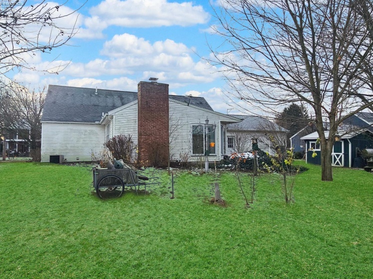 827 Maple Street, Clyde, 43410, 3 Bedrooms Bedrooms, ,3 BathroomsBathrooms,Residential,For Sale,Maple Street,20254647