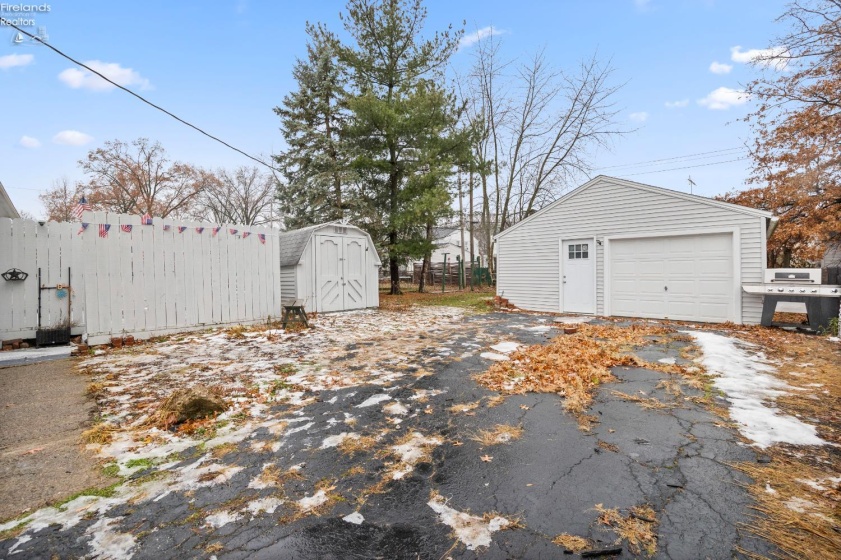 3896 Meadow Lane, Lorain, 44055, 3 Bedrooms Bedrooms, ,1 BathroomBathrooms,Residential,For Sale,Meadow Lane,20254652