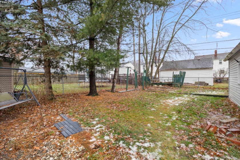 3896 Meadow Lane, Lorain, 44055, 3 Bedrooms Bedrooms, ,1 BathroomBathrooms,Residential,For Sale,Meadow Lane,20254652