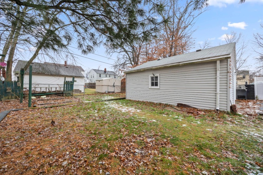 3896 Meadow Lane, Lorain, 44055, 3 Bedrooms Bedrooms, ,1 BathroomBathrooms,Residential,For Sale,Meadow Lane,20254652