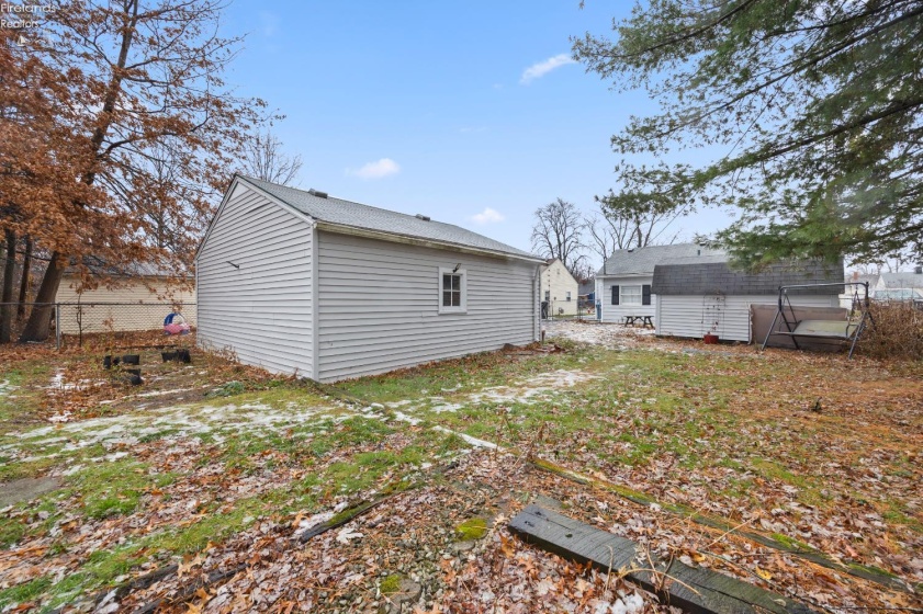 3896 Meadow Lane, Lorain, 44055, 3 Bedrooms Bedrooms, ,1 BathroomBathrooms,Residential,For Sale,Meadow Lane,20254652