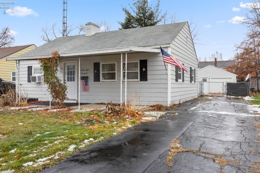 3896 Meadow Lane, Lorain, 44055, 3 Bedrooms Bedrooms, ,1 BathroomBathrooms,Residential,For Sale,Meadow Lane,20254652