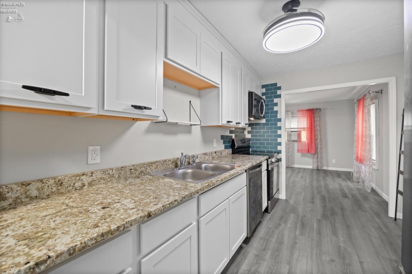 3896 Meadow Lane, Lorain, 44055, 3 Bedrooms Bedrooms, ,1 BathroomBathrooms,Residential,For Sale,Meadow Lane,20254652