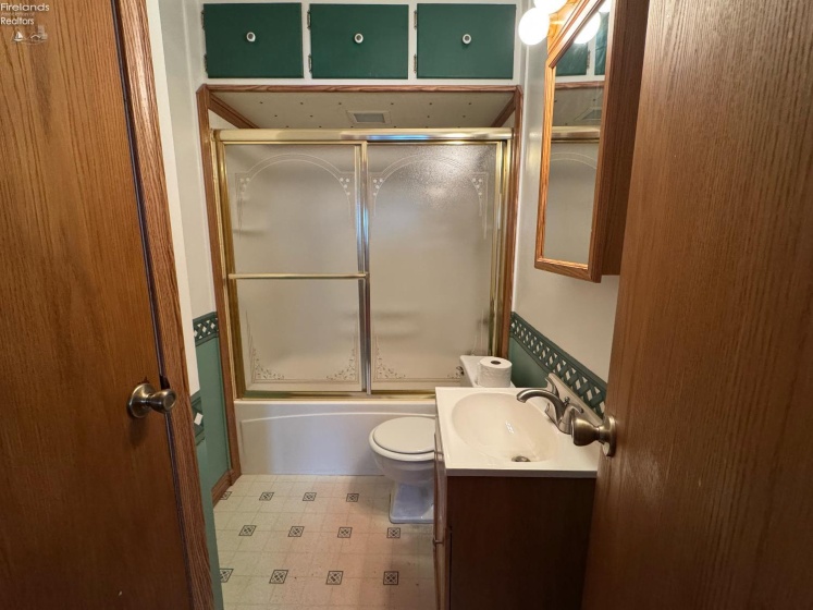 1310 Elmhurst Lane, Fremont, 43420, 3 Bedrooms Bedrooms, ,2 BathroomsBathrooms,Residential,For Sale,Elmhurst,20254736