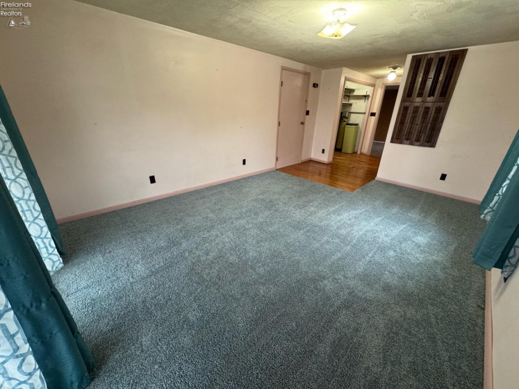 1310 Elmhurst Lane, Fremont, 43420, 3 Bedrooms Bedrooms, ,2 BathroomsBathrooms,Residential,For Sale,Elmhurst,20254736