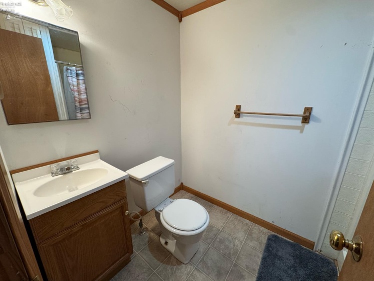 1310 Elmhurst Lane, Fremont, 43420, 3 Bedrooms Bedrooms, ,2 BathroomsBathrooms,Residential,For Sale,Elmhurst,20254736