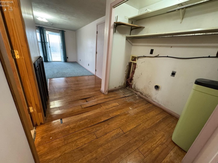 1310 Elmhurst Lane, Fremont, 43420, 3 Bedrooms Bedrooms, ,2 BathroomsBathrooms,Residential,For Sale,Elmhurst,20254736