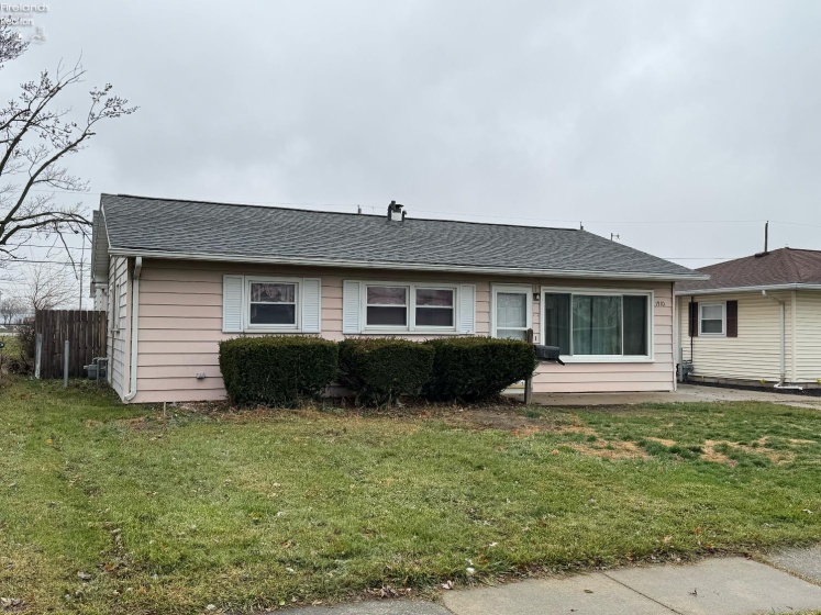 1310 Elmhurst Lane, Fremont, 43420, 3 Bedrooms Bedrooms, ,2 BathroomsBathrooms,Residential,For Sale,Elmhurst,20254736