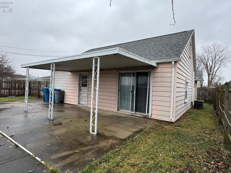 1310 Elmhurst Lane, Fremont, 43420, 3 Bedrooms Bedrooms, ,2 BathroomsBathrooms,Residential,For Sale,Elmhurst,20254736