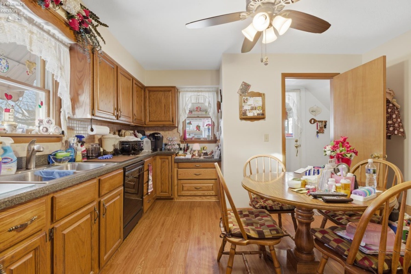 412 Kentucky Avenue, Lorain, 44052, 2 Bedrooms Bedrooms, ,2 BathroomsBathrooms,Residential,For Sale,Kentucky,20254740