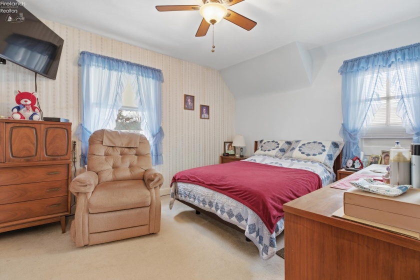 412 Kentucky Avenue, Lorain, 44052, 2 Bedrooms Bedrooms, ,2 BathroomsBathrooms,Residential,For Sale,Kentucky,20254740