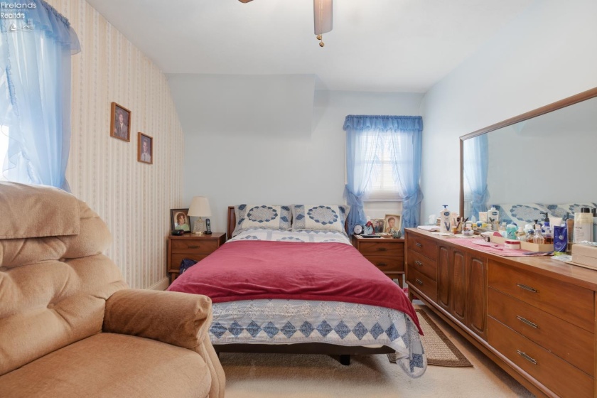 412 Kentucky Avenue, Lorain, 44052, 2 Bedrooms Bedrooms, ,2 BathroomsBathrooms,Residential,For Sale,Kentucky,20254740