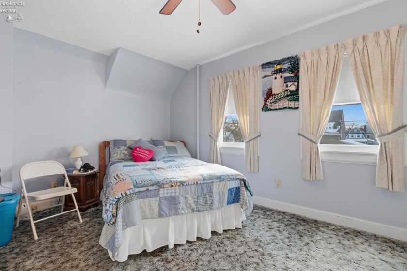 412 Kentucky Avenue, Lorain, 44052, 2 Bedrooms Bedrooms, ,2 BathroomsBathrooms,Residential,For Sale,Kentucky,20254740