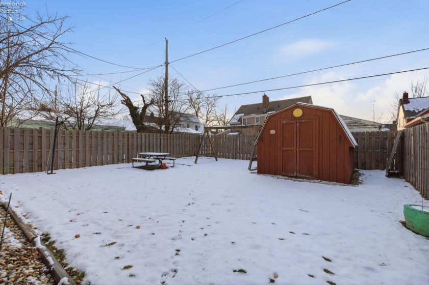 412 Kentucky Avenue, Lorain, 44052, 2 Bedrooms Bedrooms, ,2 BathroomsBathrooms,Residential,For Sale,Kentucky,20254740