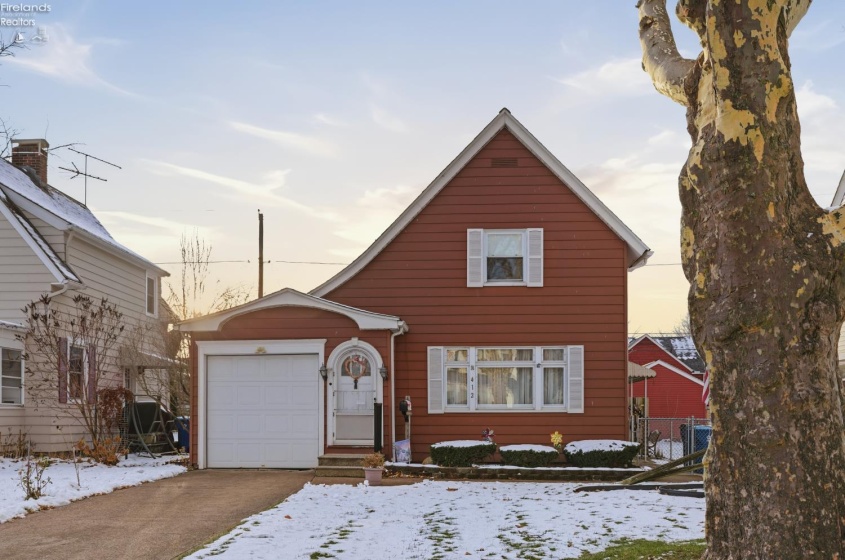 412 Kentucky Avenue, Lorain, 44052, 2 Bedrooms Bedrooms, ,2 BathroomsBathrooms,Residential,For Sale,Kentucky,20254740