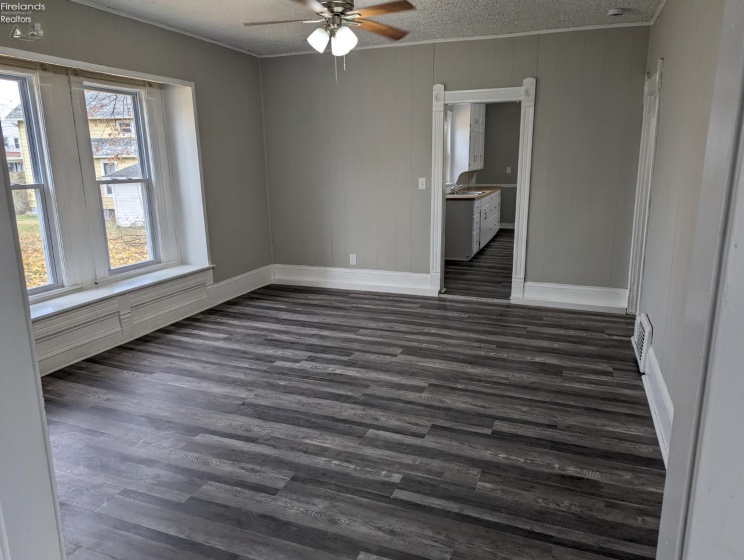 517 Oberlin Avenue, Lorain, 44052, ,Multiple Units,For Sale,Oberlin,20254745