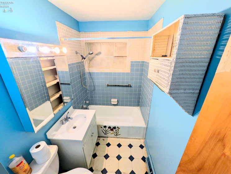 116 GILCHER Avenue, Sandusky, 44870, 3 Bedrooms Bedrooms, ,2 BathroomsBathrooms,Residential,For Sale,GILCHER,20254721