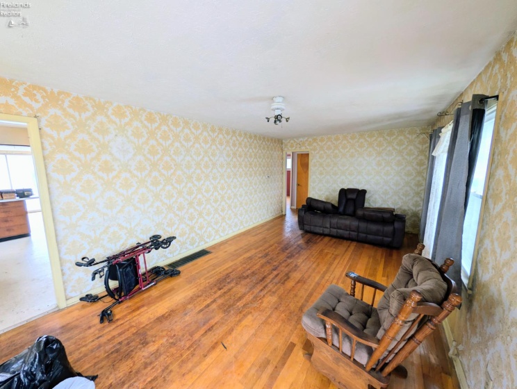 116 GILCHER Avenue, Sandusky, 44870, 3 Bedrooms Bedrooms, ,2 BathroomsBathrooms,Residential,For Sale,GILCHER,20254721