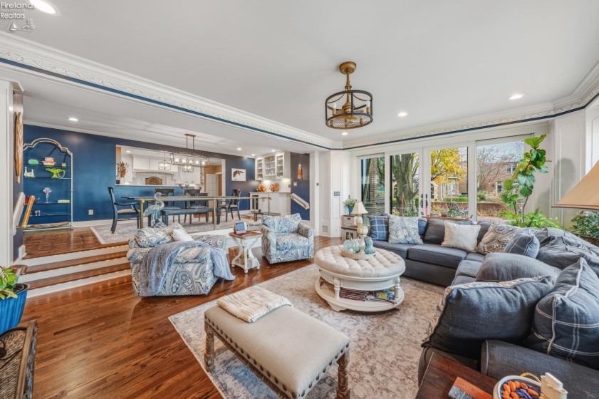 13904 Edgewater, Lakewood, 44107, 6 Bedrooms Bedrooms, ,9 BathroomsBathrooms,Residential,For Sale,Edgewater,20254710