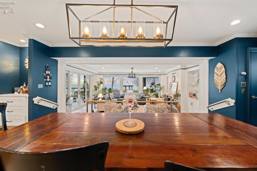 13904 Edgewater, Lakewood, 44107, 6 Bedrooms Bedrooms, ,9 BathroomsBathrooms,Residential,For Sale,Edgewater,20254710