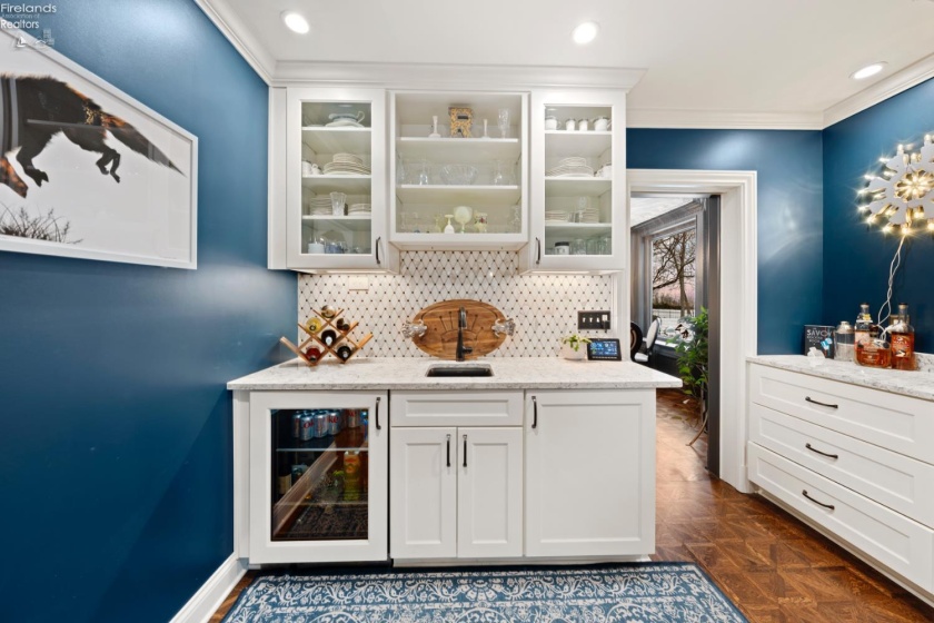 13904 Edgewater, Lakewood, 44107, 6 Bedrooms Bedrooms, ,9 BathroomsBathrooms,Residential,For Sale,Edgewater,20254710