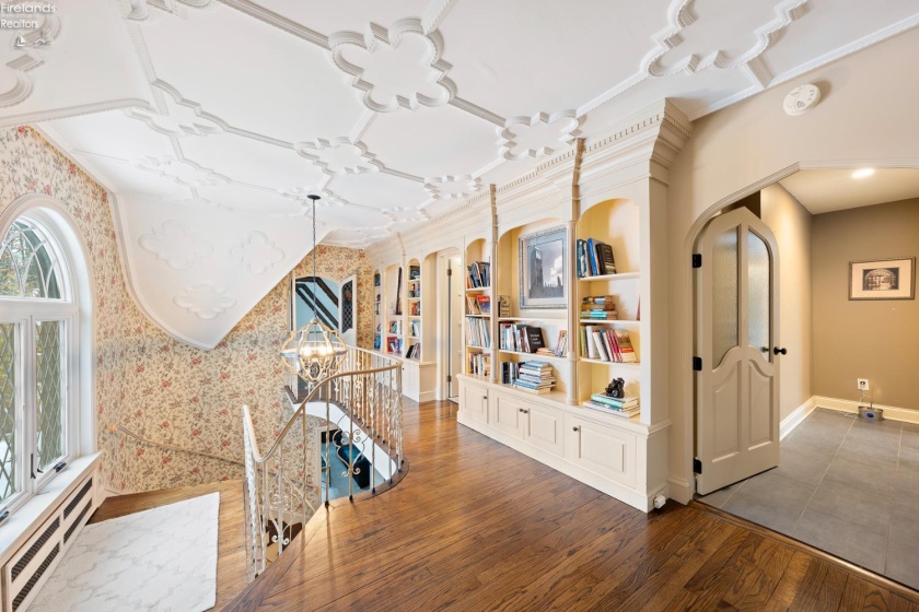 13904 Edgewater, Lakewood, 44107, 6 Bedrooms Bedrooms, ,9 BathroomsBathrooms,Residential,For Sale,Edgewater,20254710