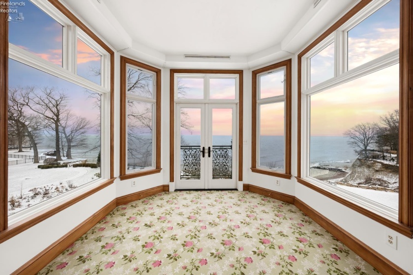 13904 Edgewater, Lakewood, 44107, 6 Bedrooms Bedrooms, ,9 BathroomsBathrooms,Residential,For Sale,Edgewater,20254710