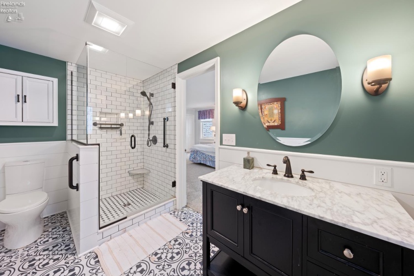 13904 Edgewater, Lakewood, 44107, 6 Bedrooms Bedrooms, ,9 BathroomsBathrooms,Residential,For Sale,Edgewater,20254710