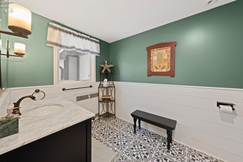 13904 Edgewater, Lakewood, 44107, 6 Bedrooms Bedrooms, ,9 BathroomsBathrooms,Residential,For Sale,Edgewater,20254710