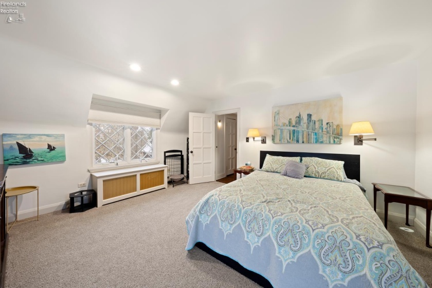 13904 Edgewater, Lakewood, 44107, 6 Bedrooms Bedrooms, ,9 BathroomsBathrooms,Residential,For Sale,Edgewater,20254710