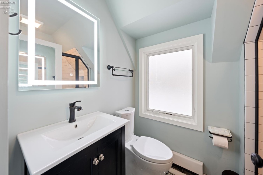 13904 Edgewater, Lakewood, 44107, 6 Bedrooms Bedrooms, ,9 BathroomsBathrooms,Residential,For Sale,Edgewater,20254710