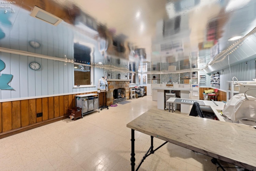 13904 Edgewater, Lakewood, 44107, 6 Bedrooms Bedrooms, ,9 BathroomsBathrooms,Residential,For Sale,Edgewater,20254710