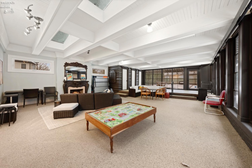 13904 Edgewater, Lakewood, 44107, 6 Bedrooms Bedrooms, ,9 BathroomsBathrooms,Residential,For Sale,Edgewater,20254710