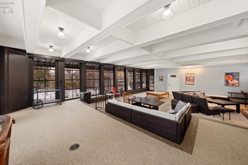 13904 Edgewater, Lakewood, 44107, 6 Bedrooms Bedrooms, ,9 BathroomsBathrooms,Residential,For Sale,Edgewater,20254710