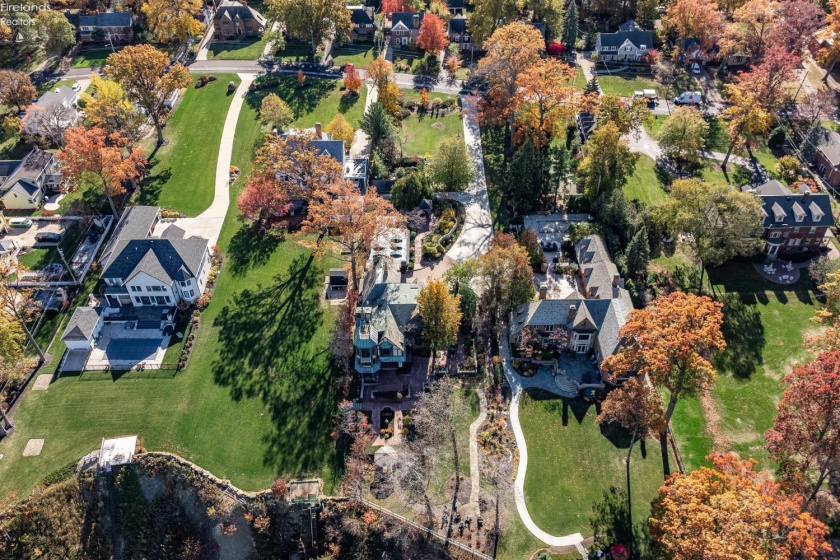 13904 Edgewater, Lakewood, 44107, 6 Bedrooms Bedrooms, ,9 BathroomsBathrooms,Residential,For Sale,Edgewater,20254710