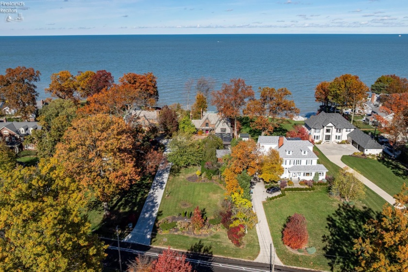 13904 Edgewater, Lakewood, 44107, 6 Bedrooms Bedrooms, ,9 BathroomsBathrooms,Residential,For Sale,Edgewater,20254710