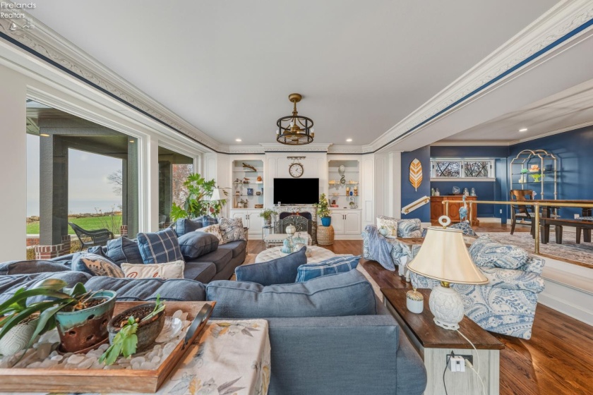 13904 Edgewater, Lakewood, 44107, 6 Bedrooms Bedrooms, ,9 BathroomsBathrooms,Residential,For Sale,Edgewater,20254710