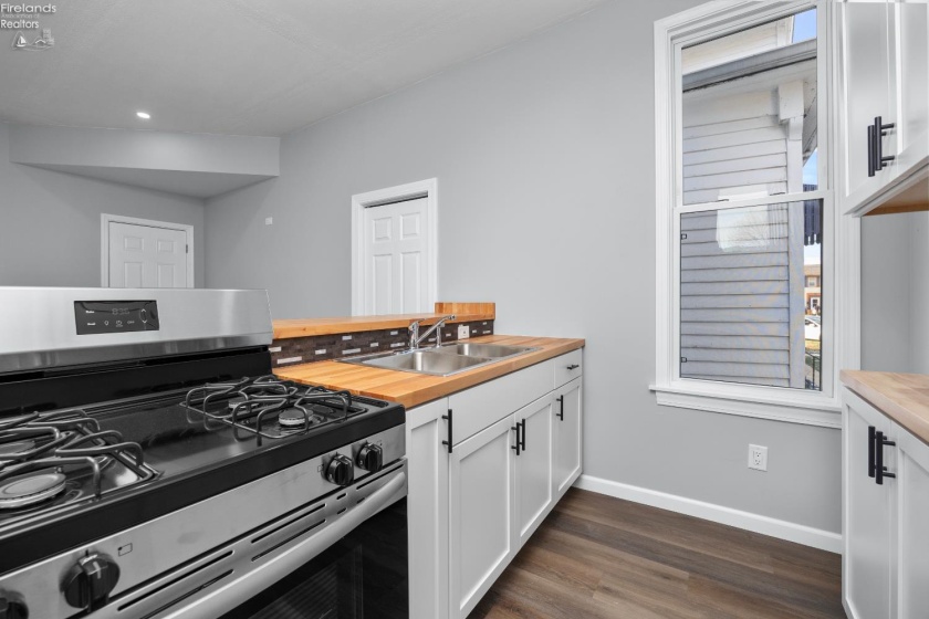 528 Central Avenue, Sandusky, 44870, ,Multiple Units,For Sale,Central,20254757