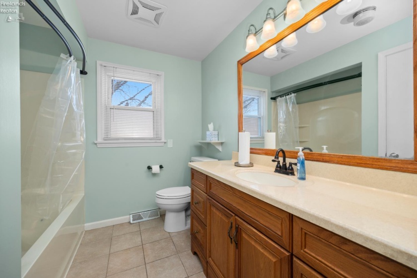 1816 36th Street, Lorain, 44053, 3 Bedrooms Bedrooms, ,2 BathroomsBathrooms,Residential,For Sale,36th,20254758