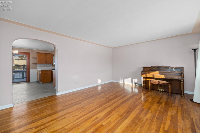 1816 36th Street, Lorain, 44053, 3 Bedrooms Bedrooms, ,2 BathroomsBathrooms,Residential,For Sale,36th,20254758