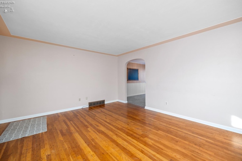 1816 36th Street, Lorain, 44053, 3 Bedrooms Bedrooms, ,2 BathroomsBathrooms,Residential,For Sale,36th,20254758