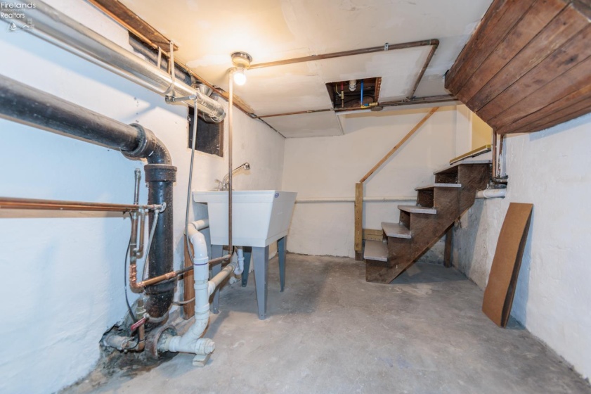 306 Tyler Street, Sandusky, 44870, 3 Bedrooms Bedrooms, ,1 BathroomBathrooms,Residential,For Sale,Tyler,20254738