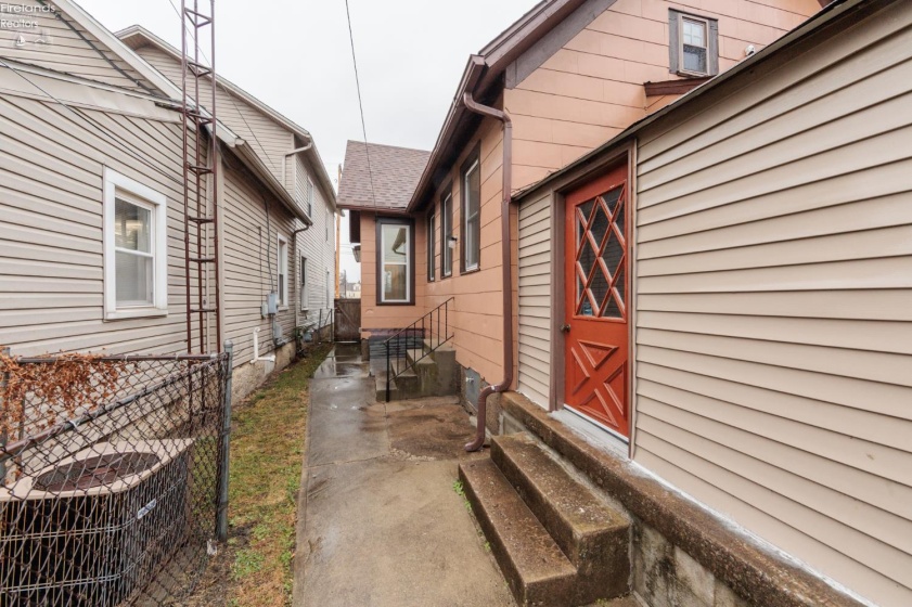 306 Tyler Street, Sandusky, 44870, 3 Bedrooms Bedrooms, ,1 BathroomBathrooms,Residential,For Sale,Tyler,20254738