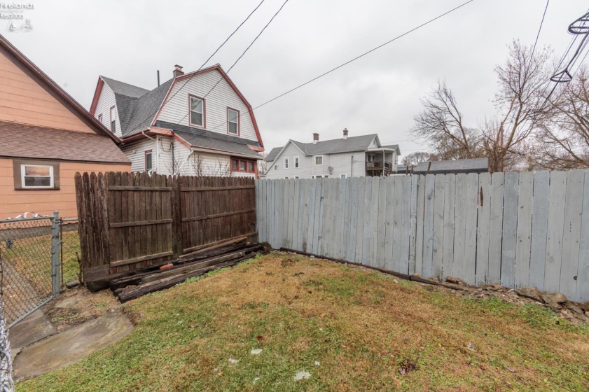 306 Tyler Street, Sandusky, 44870, 3 Bedrooms Bedrooms, ,1 BathroomBathrooms,Residential,For Sale,Tyler,20254738