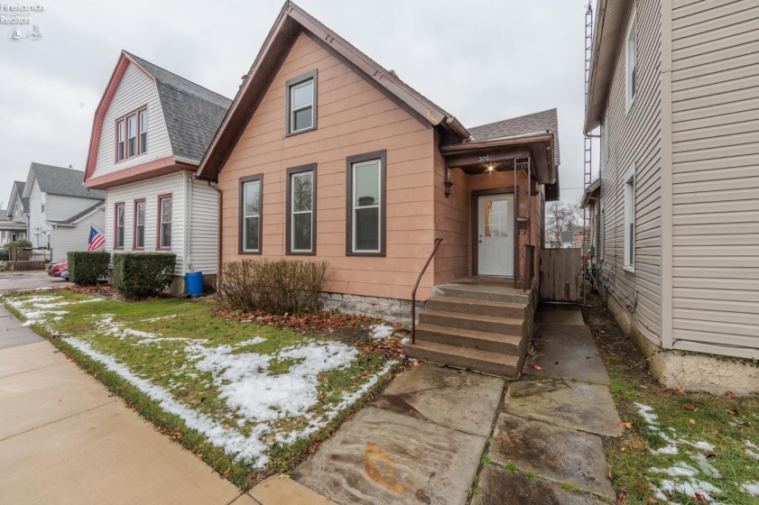 306 Tyler Street, Sandusky, 44870, 3 Bedrooms Bedrooms, ,1 BathroomBathrooms,Residential,For Sale,Tyler,20254738